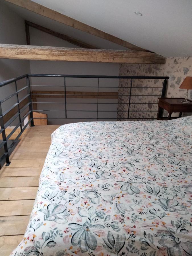 La Grange De Sabatas Hotel Chomerac Bagian luar foto