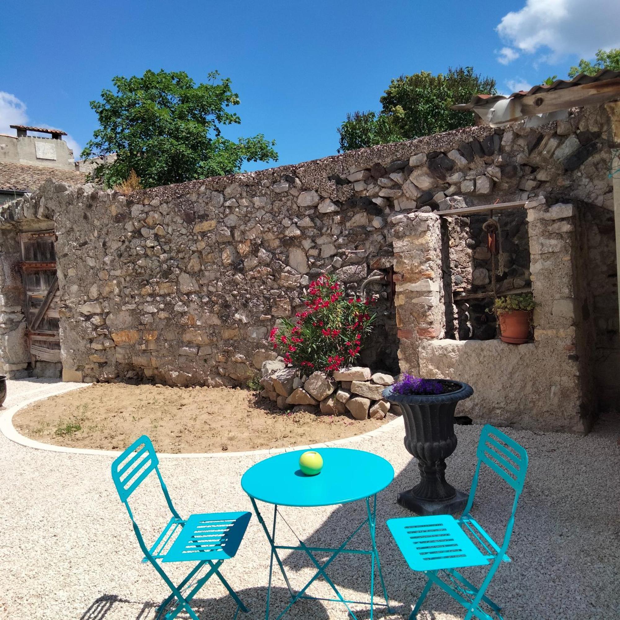 La Grange De Sabatas Hotel Chomerac Bagian luar foto
